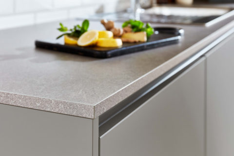 Prisma Küche grifflos Eleganz Arbeitsplatte